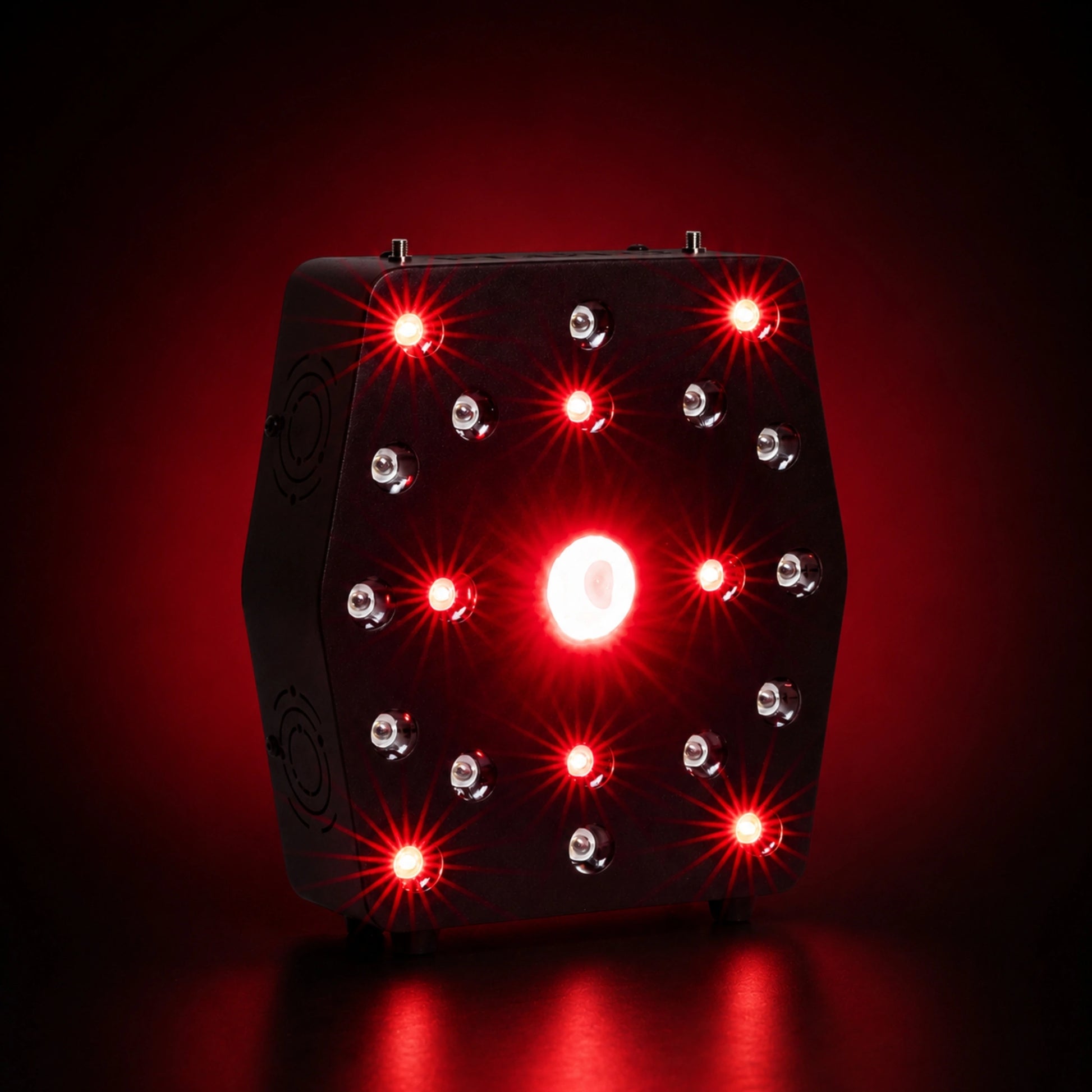 Elioslamp Pluto red light therapy panel with COB technology, Italian engineering, dark background